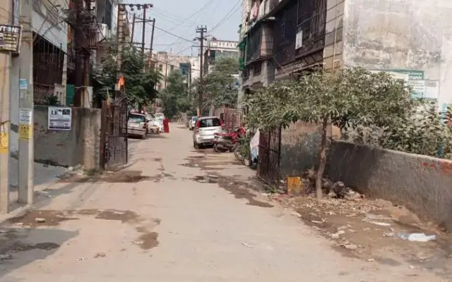 Oyo Home 702944 B-23 Vrindavan Society