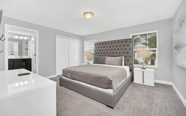 1569plunker 4 Bedroom Townhouse