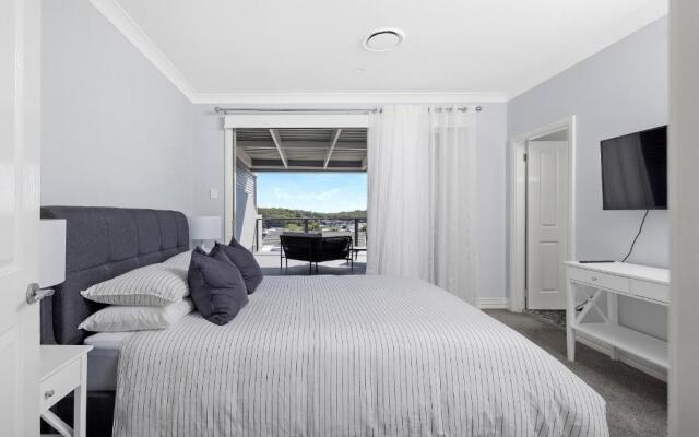 Coastal Charm 24A
