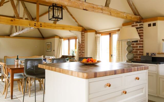 Impressive Country Estate Sleeps 17