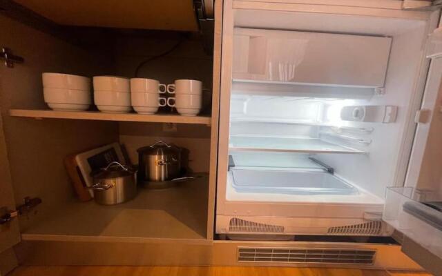 Leo Group Luxury Apartment 2426 Alliance Palace