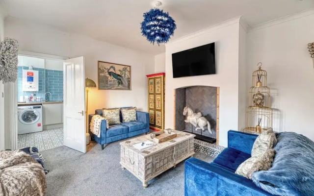Three Bed Apartment by Guestz