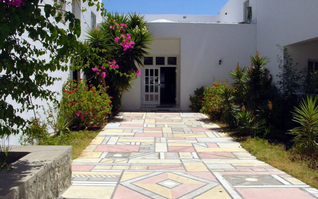 Elies Villa