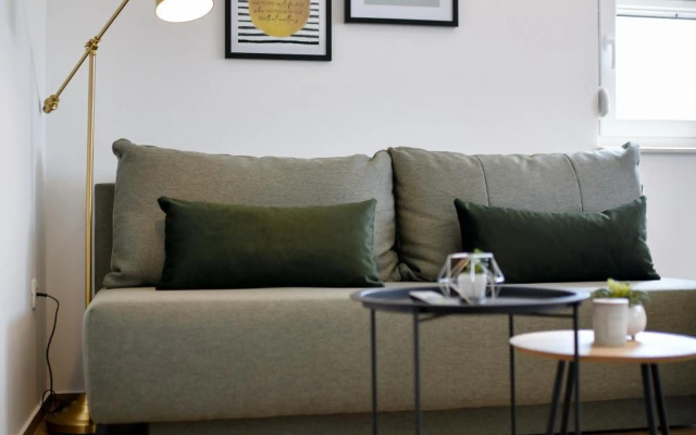 Modern holiday apartment "Libra" with swimming pool