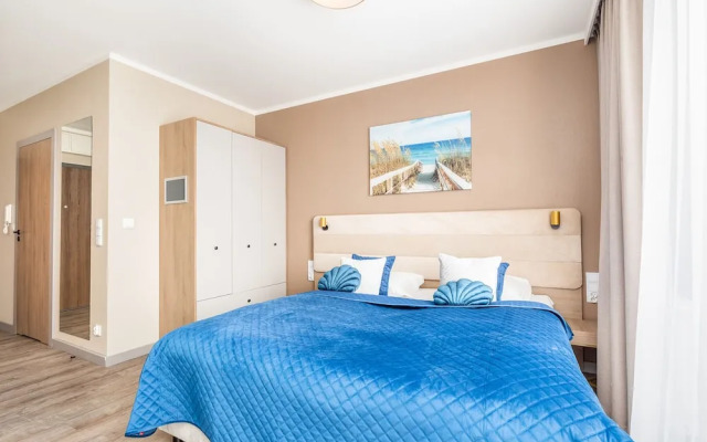 Blue Seashell Studio by Renters
