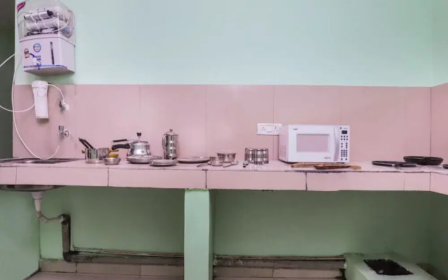 OYO LIFE NOD467 Sector 135