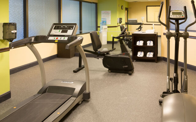 Holiday Inn Express & Suites Jacksonville Airport by IHG