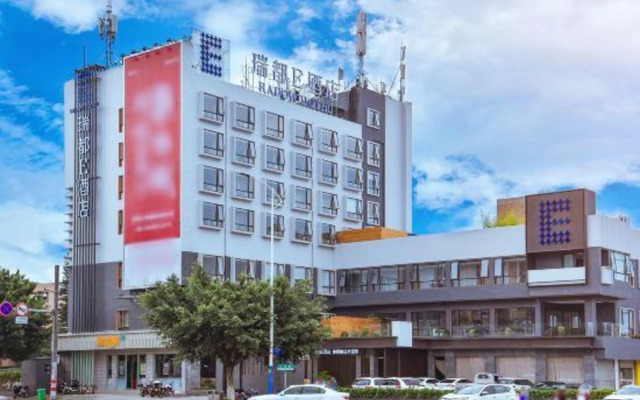 Ruidu e hotel state (grape shed store)