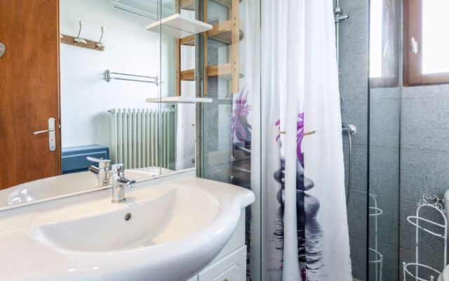 A la Claire Fontaine 14079