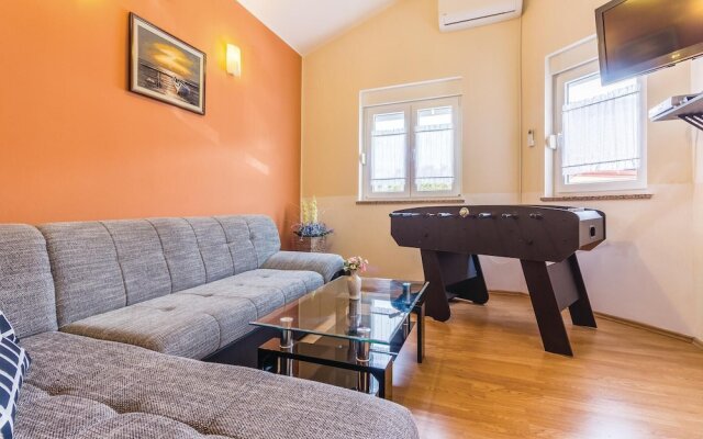 Beautiful Home in Betiga With Wifi and 4 Bedrooms