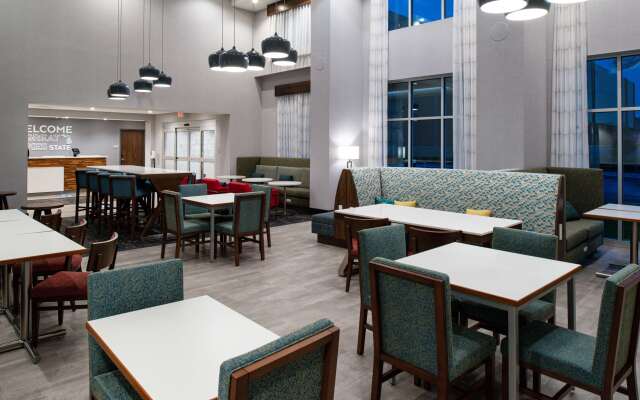 Hampton Inn & Suites Adrian