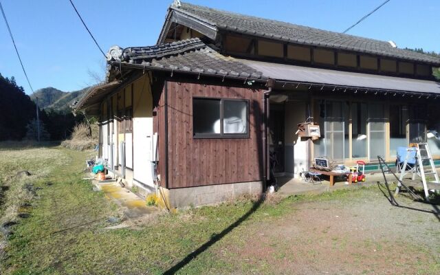 Satoyama Guest house COUTURE - Hostel