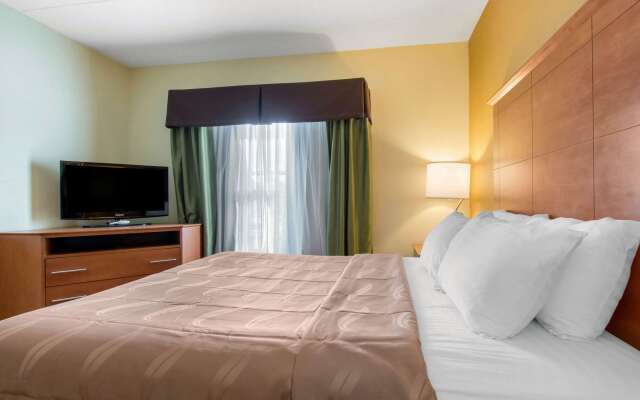 Clarion Hotel & Suites University - Shippensburg