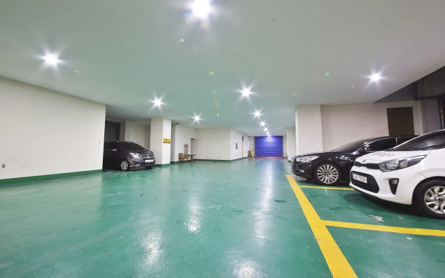 Gwangju Sangmu Alice Business Hotel