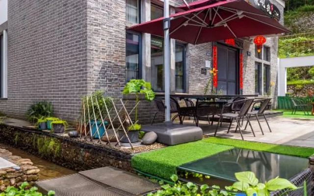 Yishui Guanlan Homestay (Shenxianju Scenic Area South Gate) — 2-star hotel in Taizhou