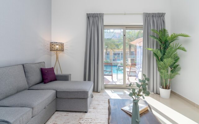 GLOBALSTAY. Private Pool Villas and Townhomes