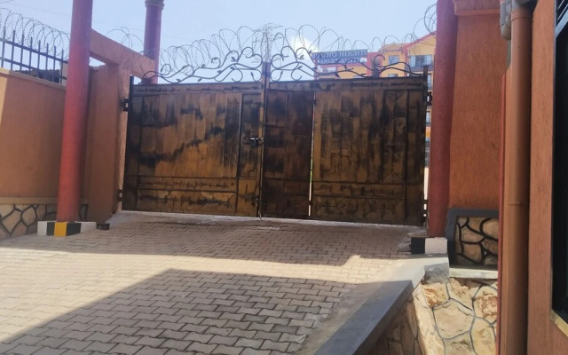 Golden Apartments Bukoto