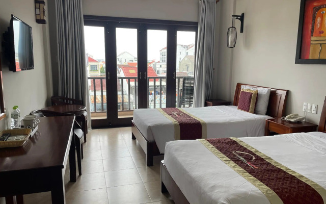 Sunshine Hotel