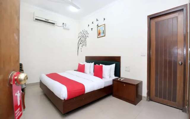 OYO Rooms Sector 7 Madhya Marg