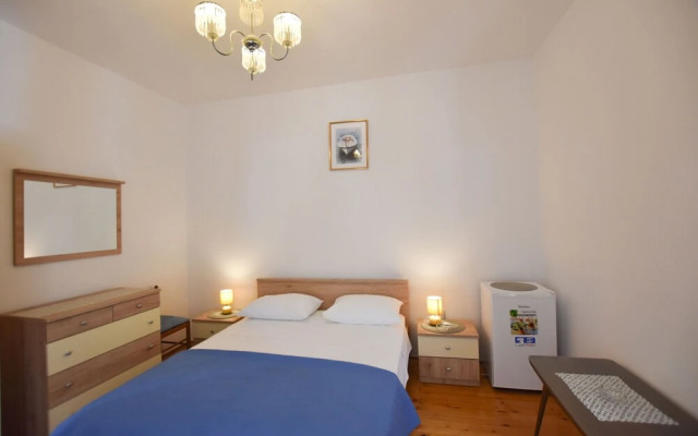 Apartments and Rooms Jakov