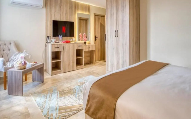Saray Pyramids & Museum View Hotel