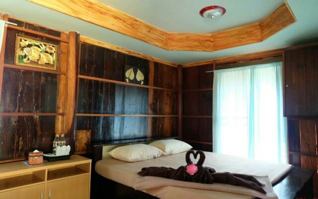 Ruenpinwilai Resort