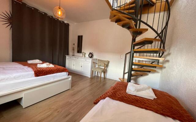 Suite Dilara by NINJA SPACES - 105QM Maisonette, Netflix, Garten, Parkplatz