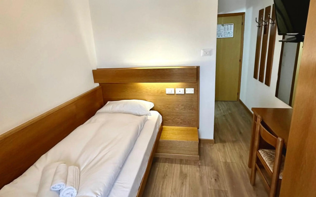 Hotel Ferrari