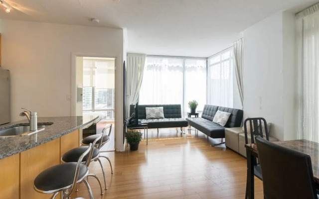 Yorkville Fantasy Yonge & Bloor 2BR 2BT