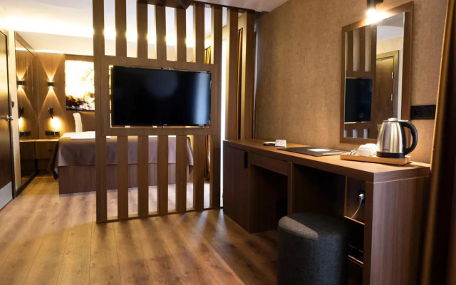 Duqqan Deluxe Hotel