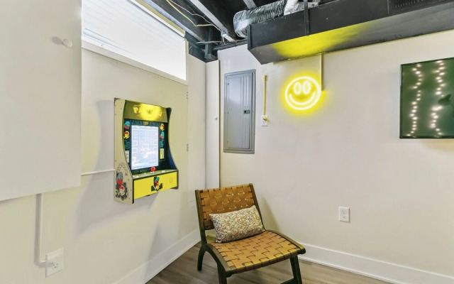 Stylish-Near Stadiums&Nightlife-GameRoom