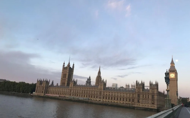 Impeccable Studio Apartment by the London Eye