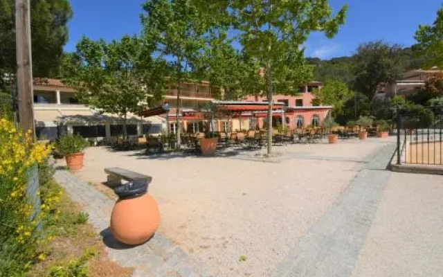 House Grospierres - 5 Pers, 35 M2, 2/1