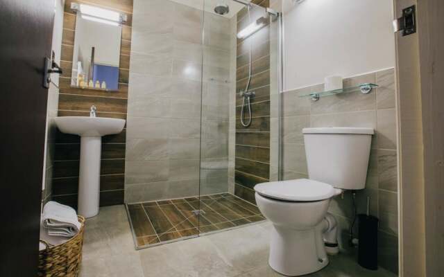 Duke Of Edinburgh Hotel