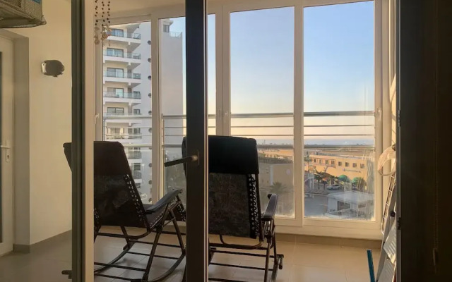 Caesar Resort Gem in Long Beach