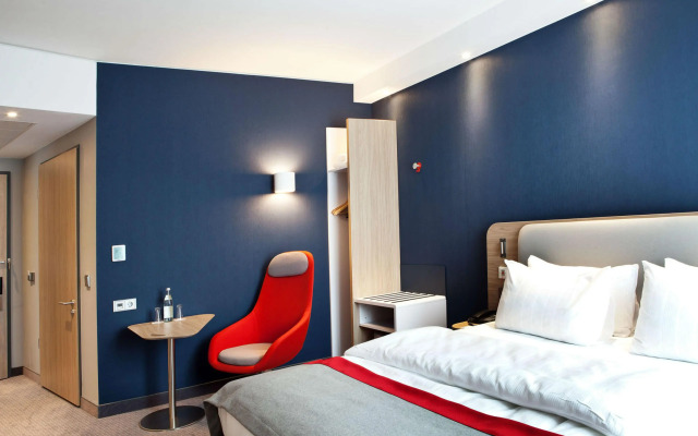 Holiday Inn Express Frankfurt Airport-Raunheim by IHG