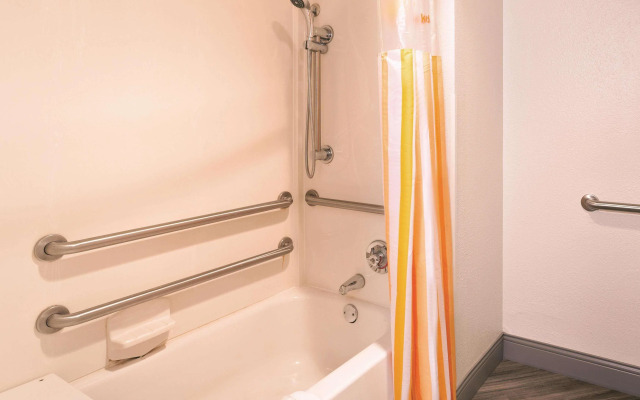 La Quinta Inn Miami Airport East