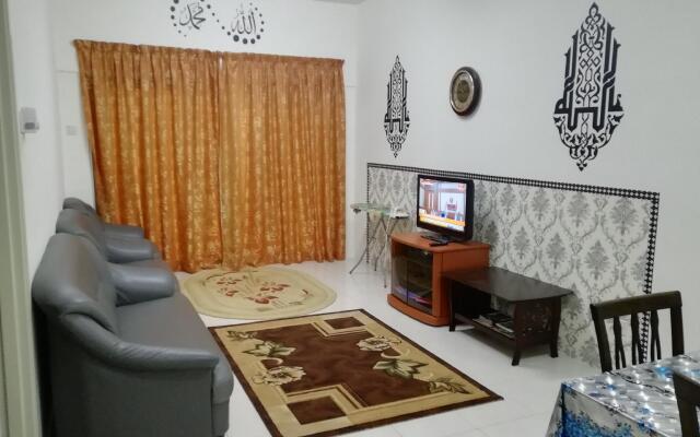 Cameronian Muslim Homestay