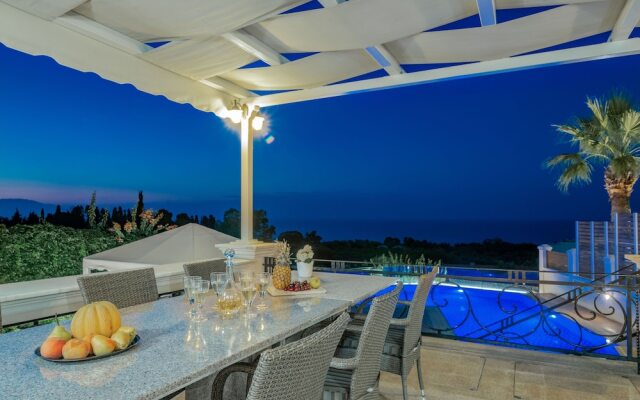 Frido Luxury Villa - 600 Sqm