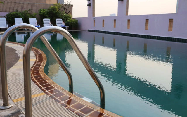 Karnmanee Palace Hotel