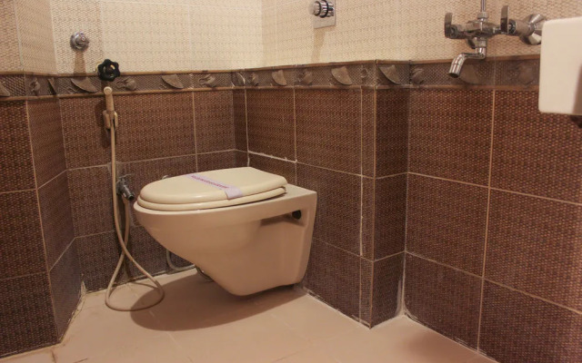 OYO Premium Nagpur Railway Station Road