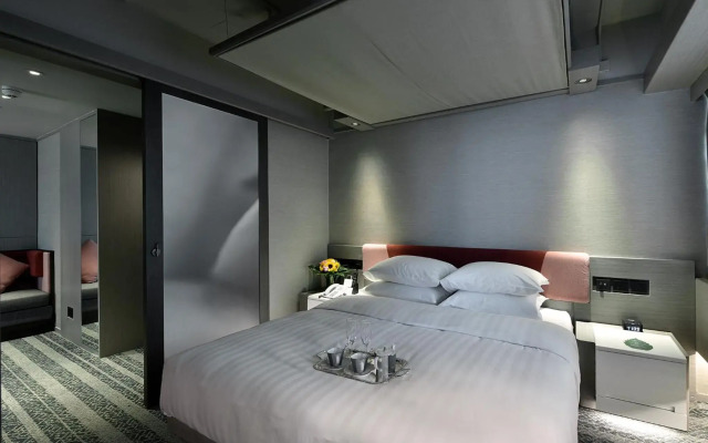 Xi Hotel