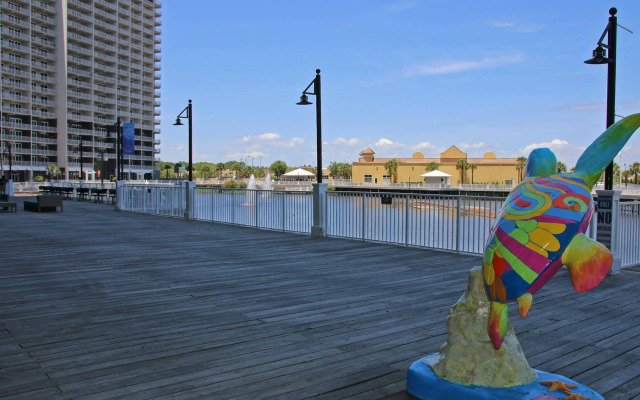 Laketown Wharf by Emerald View Resorts