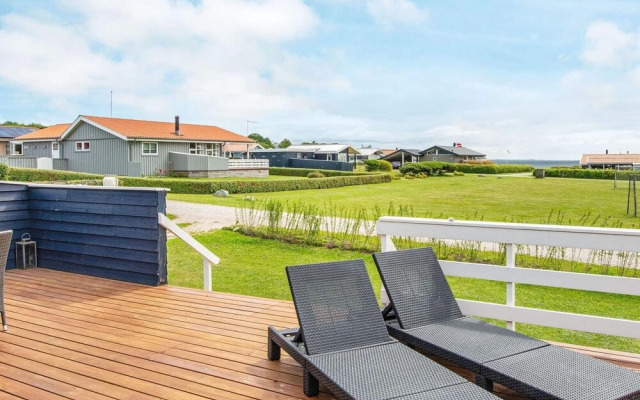 Vibrant Holiday Home in Juelsminde near Sea