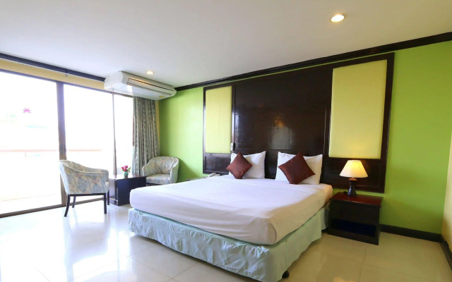 Mike Beach Resort Pattaya - SHA