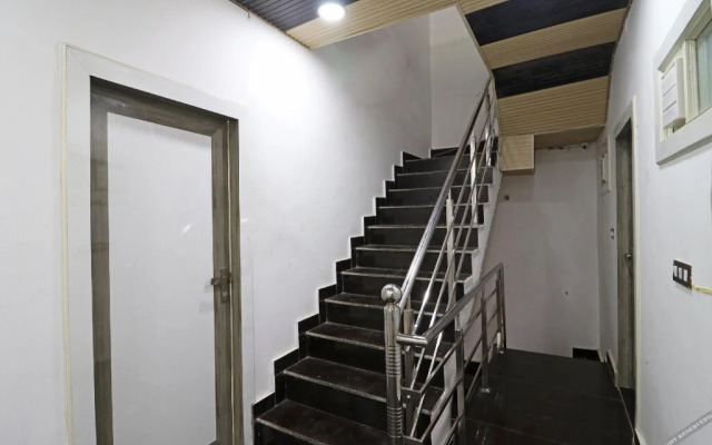 Hotel Walnut Inn By OYO Rooms