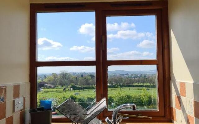 Lyde Cross Coach House