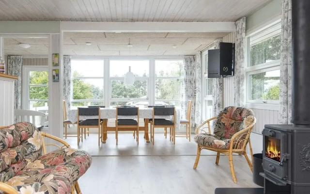 8 Person Holiday Home in Struer-by Traum