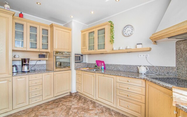Awesome Apartment in Gdynia With Wifi and 2 Bedrooms