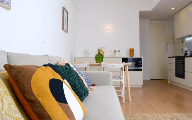 Travel and Live Apartments